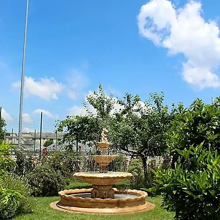Garden 4*